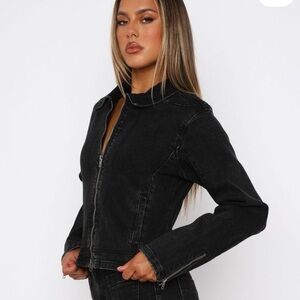 White Fox NWT Kayla denim Jacket black acid wash size small medium